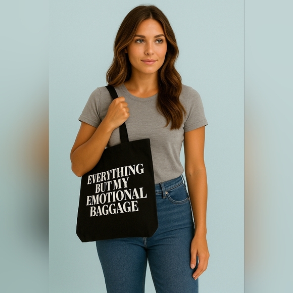 IL MAKIAGE Everything But But My Emotional Baggage Black Canvas Bag New - Picture 1 of 6